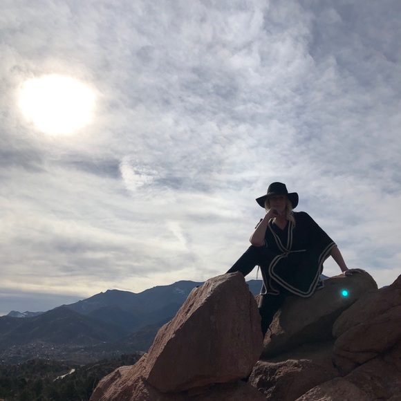 Meet your posher-πππππ - Picture 4 of 7